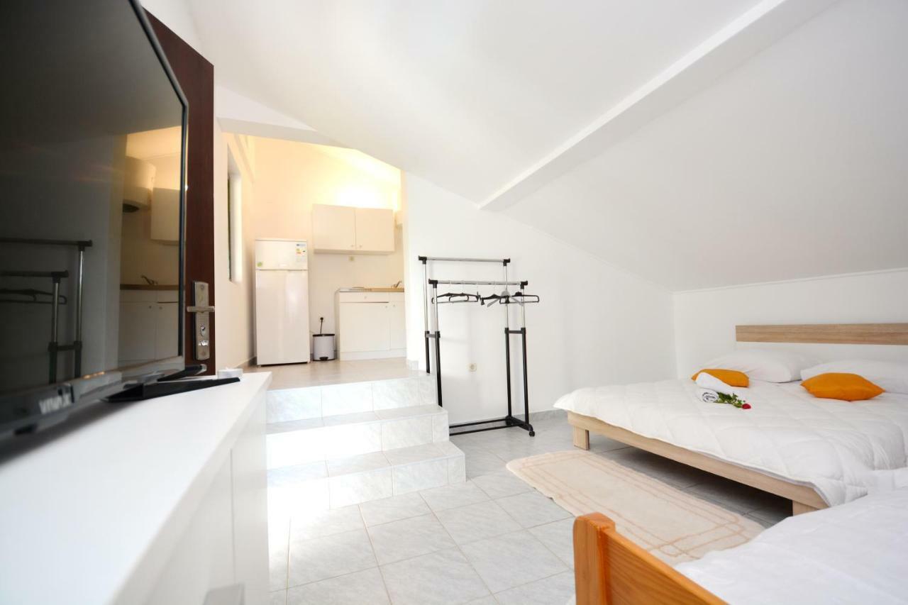 Apartmani Maca Sikovo Екстер'єр фото